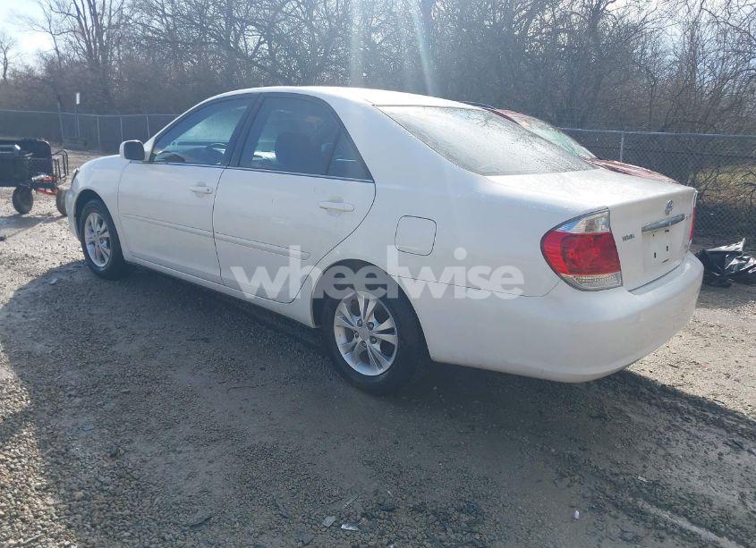 Photo 3 of 2005 Toyota Camry LE V6 (VIN 4T1BF32K05U096621)