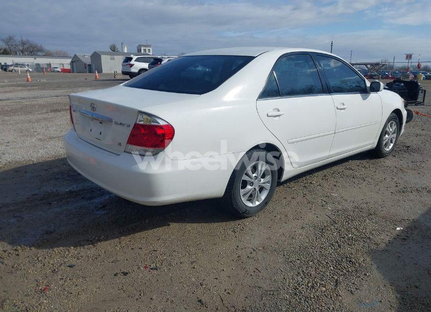 Photo 4 of 2005 Toyota Camry LE V6 (VIN 4T1BF32K05U096621)
