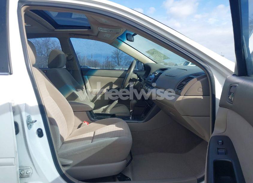 Photo 5 of 2005 Toyota Camry LE V6 (VIN 4T1BF32K05U096621)