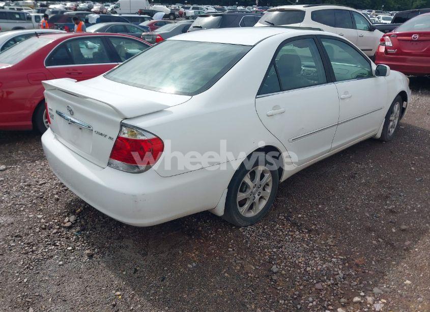 Photo 4 of 2005 Toyota Camry XLE V6 (VIN 4T1BF32K05U608510)