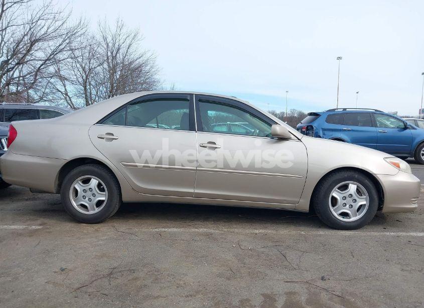 Photo 13 of 2002 Toyota Camry LE V6 (VIN 4T1BF32K12U520528)