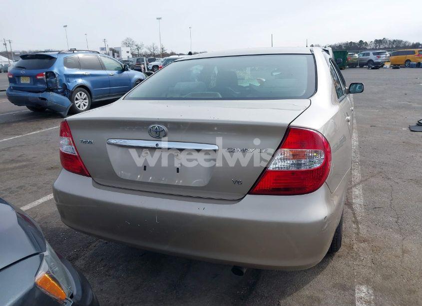 Photo 16 of 2002 Toyota Camry LE V6 (VIN 4T1BF32K12U520528)