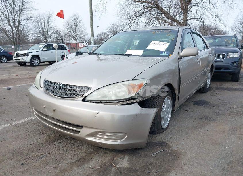 Photo 2 of 2002 Toyota Camry LE V6 (VIN 4T1BF32K12U520528)