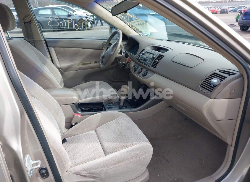 Photo 5 of 2002 Toyota Camry LE V6 (VIN 4T1BF32K12U520528)