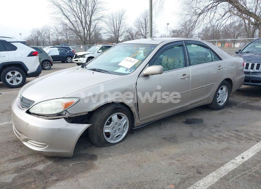 Photo 6 of 2002 Toyota Camry LE V6 (VIN 4T1BF32K12U520528)