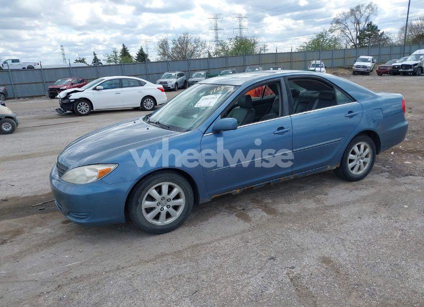 Photo 2 of 2002 Toyota Camry XLE V6 (VIN 4T1BF32K12U522103)