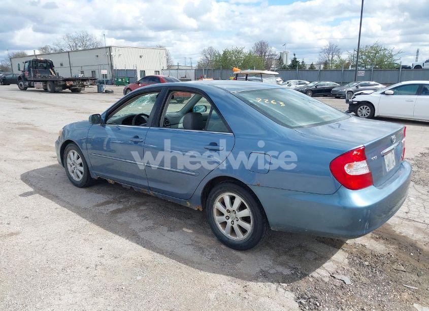 Photo 3 of 2002 Toyota Camry XLE V6 (VIN 4T1BF32K12U522103)