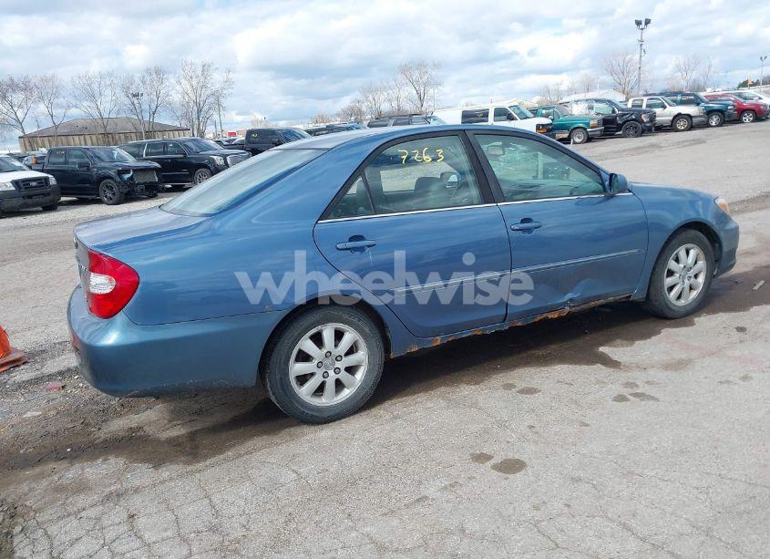 Photo 4 of 2002 Toyota Camry XLE V6 (VIN 4T1BF32K12U522103)