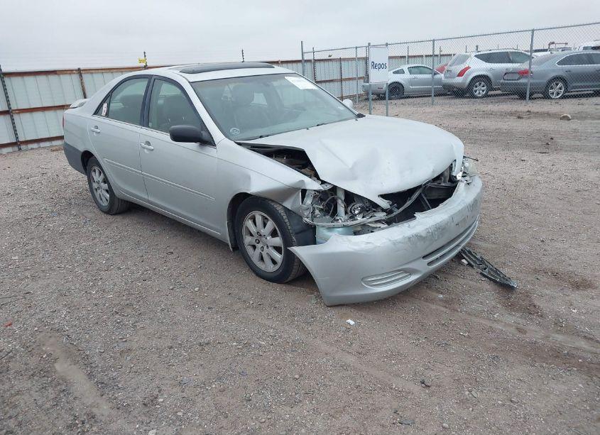 2002 Toyota Camry XLE V6 (VIN 4T1BF32K12U529794) main photo
