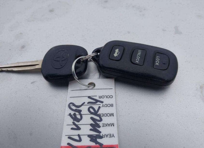 Photo 11 of 2002 Toyota Camry XLE V6 (VIN 4T1BF32K12U529794)