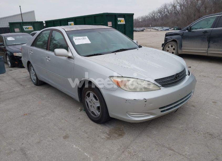 2002 Toyota Camry LE V6 (VIN 4T1BF32K12U538818) main photo
