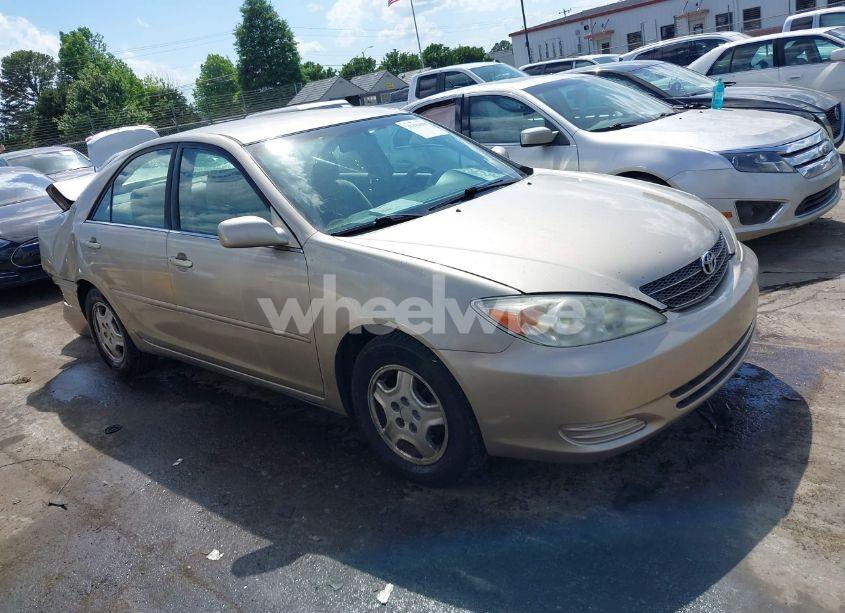 2003 Toyota Camry LE V6 (VIN 4T1BF32K13U050759) main photo