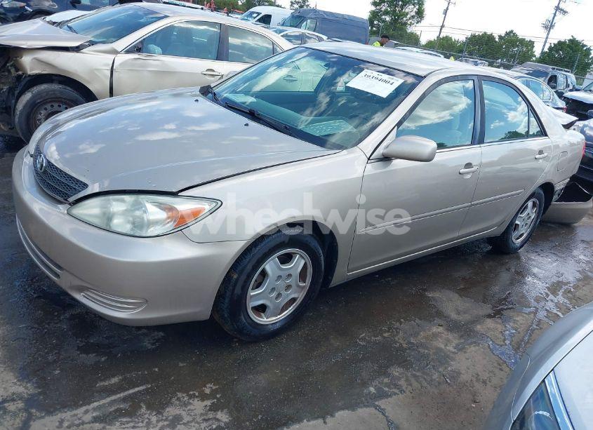Photo 2 of 2003 Toyota Camry LE V6 (VIN 4T1BF32K13U050759)