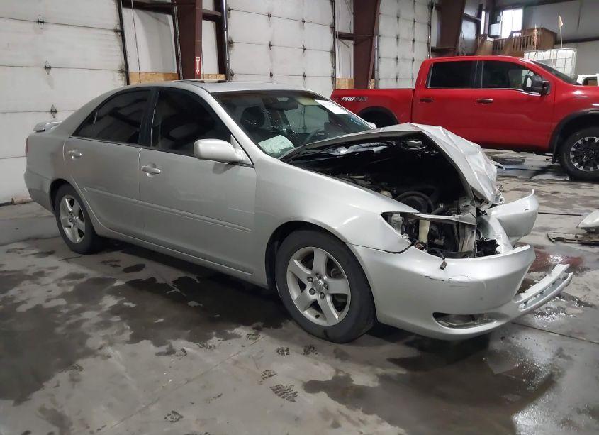 2003 Toyota Camry SE V6 (VIN 4T1BF32K13U562375) main photo