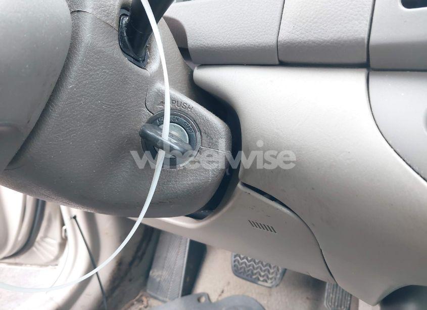 Photo 11 of 2004 Toyota Camry LE V6 (VIN 4T1BF32K14U066784)