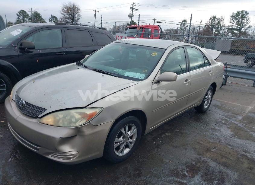 Photo 2 of 2004 Toyota Camry LE V6 (VIN 4T1BF32K14U066784)
