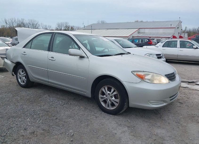 2004 Toyota Camry LE V6 (VIN 4T1BF32K14U586595) main photo