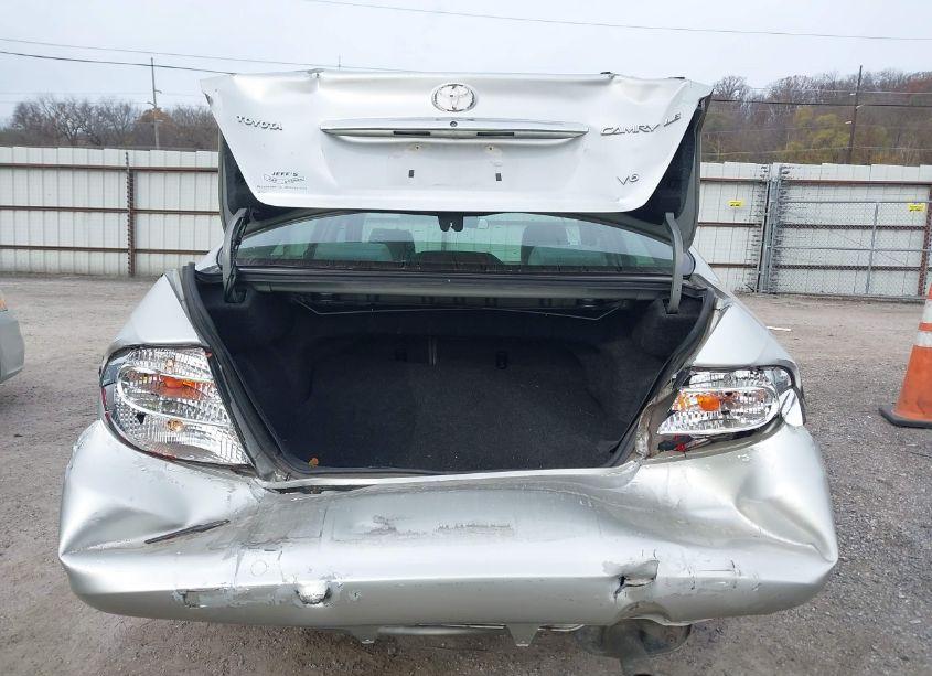 Photo 16 of 2004 Toyota Camry LE V6 (VIN 4T1BF32K14U586595)