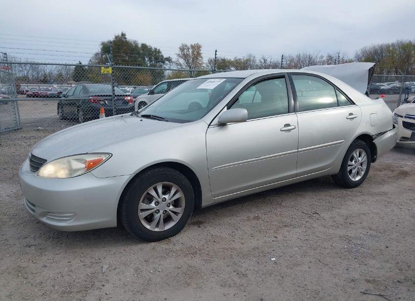 Photo 2 of 2004 Toyota Camry LE V6 (VIN 4T1BF32K14U586595)