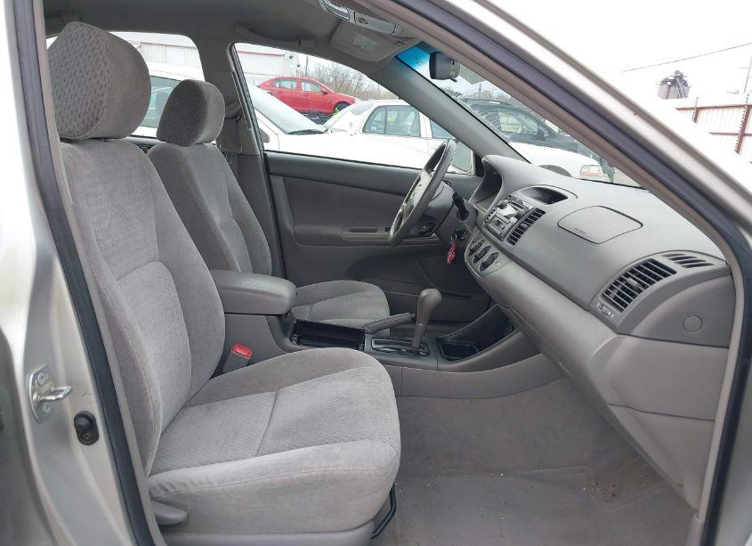 Photo 5 of 2004 Toyota Camry LE V6 (VIN 4T1BF32K14U586595)