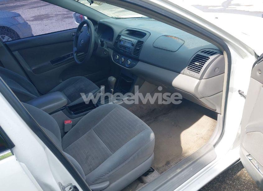 Photo 5 of 2005 Toyota Camry LE V6 (VIN 4T1BF32K15U096143)