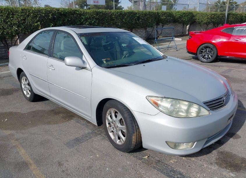 2005 Toyota Camry XLE V6 (VIN 4T1BF32K15U619161) main photo