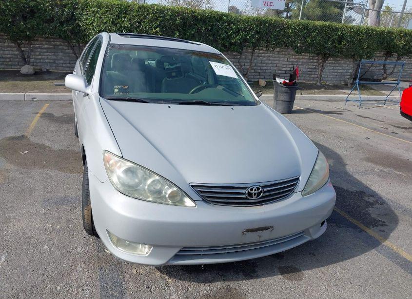 Photo 12 of 2005 Toyota Camry XLE V6 (VIN 4T1BF32K15U619161)