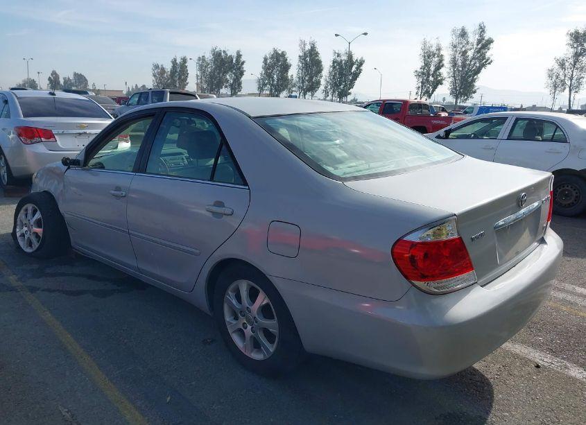 Photo 3 of 2005 Toyota Camry XLE V6 (VIN 4T1BF32K15U619161)