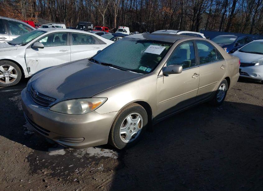 Photo 2 of 2002 Toyota Camry LE V6 (VIN 4T1BF32K22U027456)