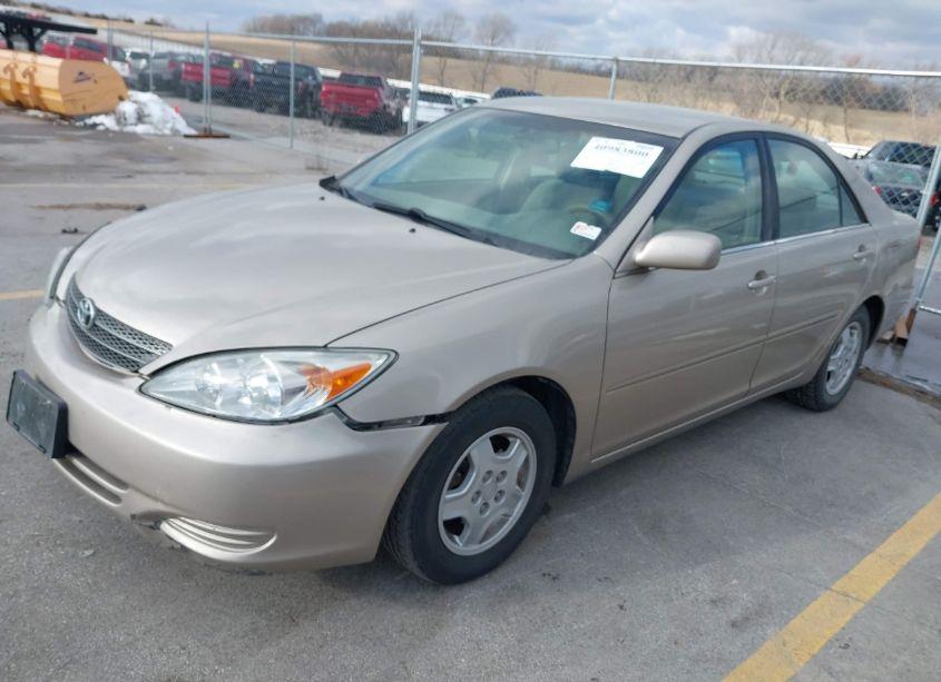 Photo 2 of 2002 Toyota Camry LE V6 (VIN 4T1BF32K22U541078)