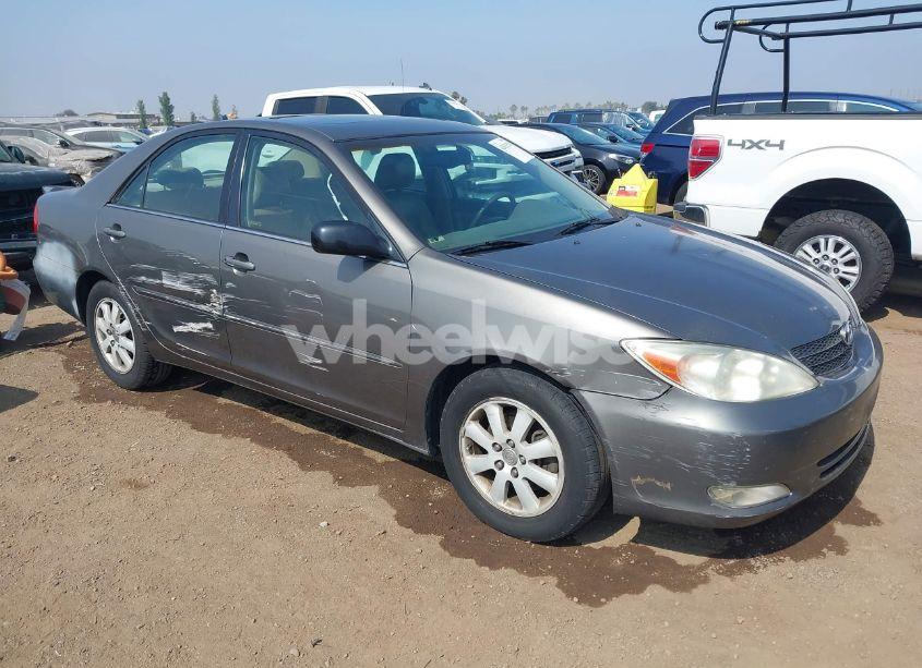 2003 Toyota Camry XLE V6 (VIN 4T1BF32K23U553846) main photo