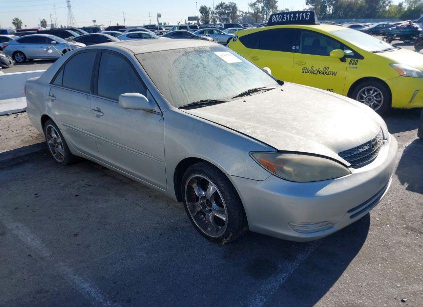 2003 Toyota Camry LE V6 (VIN 4T1BF32K23U563230) main photo