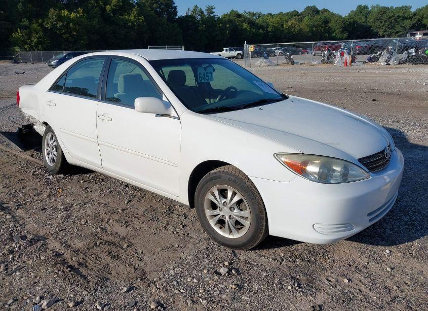2004 Toyota Camry LE V6 (VIN 4T1BF32K24U067507) main photo