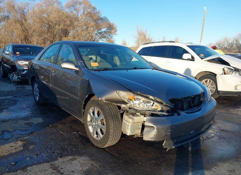 2005 Toyota Camry XLE V6 (VIN 4T1BF32K25U592097) main photo