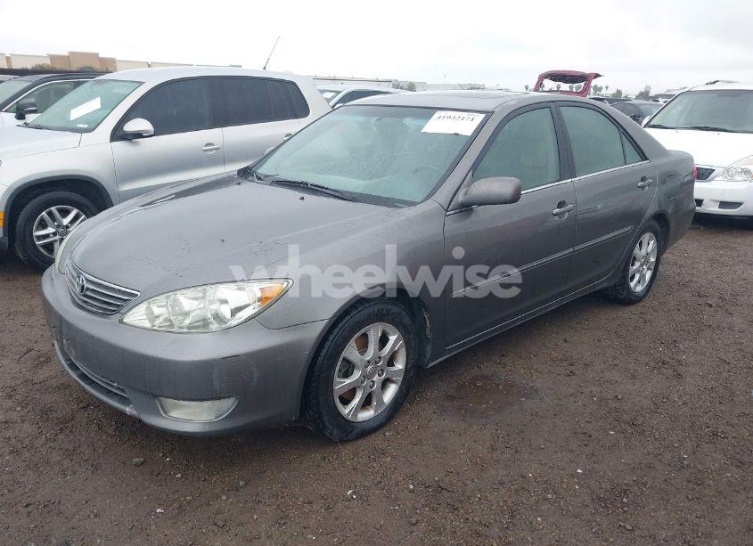Photo 2 of 2005 Toyota Camry XLE V6 (VIN 4T1BF32K25U595176)