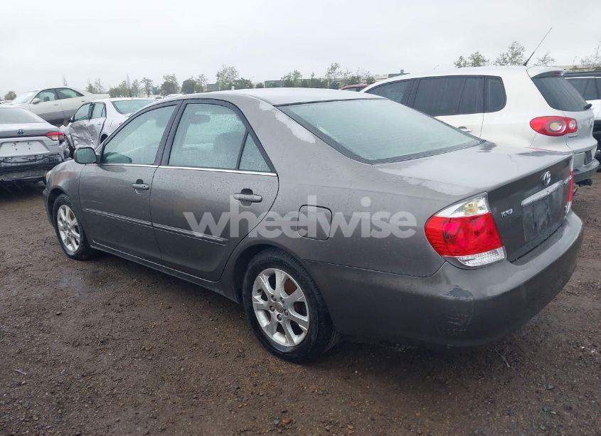 Photo 3 of 2005 Toyota Camry XLE V6 (VIN 4T1BF32K25U595176)