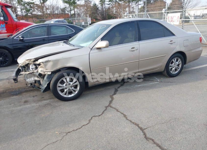 Photo 2 of 2005 Toyota Camry LE V6 (VIN 4T1BF32K25U603664)