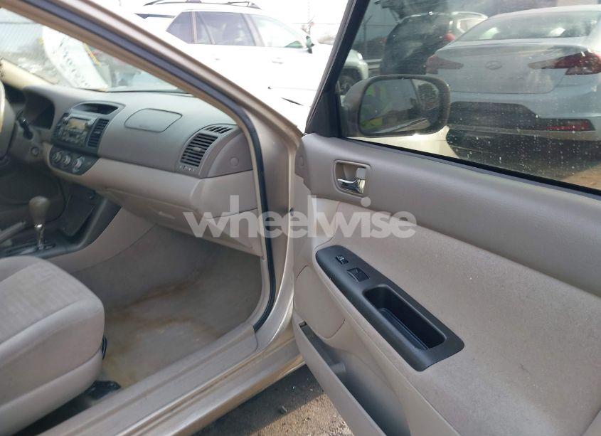 Photo 5 of 2005 Toyota Camry LE V6 (VIN 4T1BF32K25U603664)