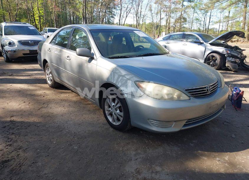 2005 Toyota Camry LE V6 (VIN 4T1BF32K25U612669) main photo