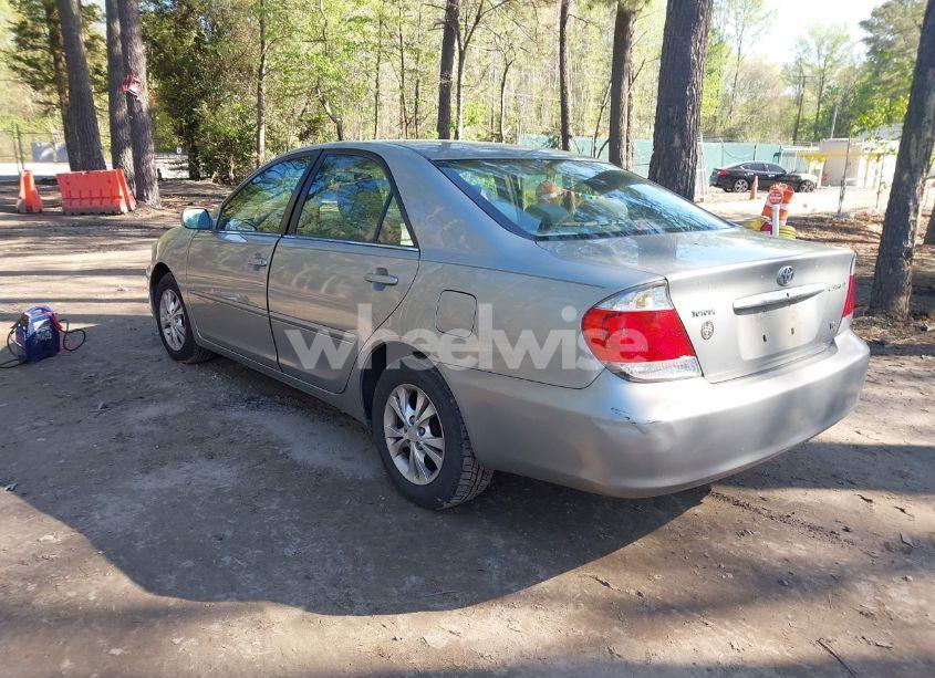 Photo 3 of 2005 Toyota Camry LE V6 (VIN 4T1BF32K25U612669)