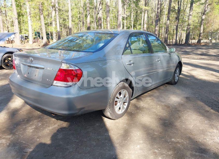 Photo 4 of 2005 Toyota Camry LE V6 (VIN 4T1BF32K25U612669)