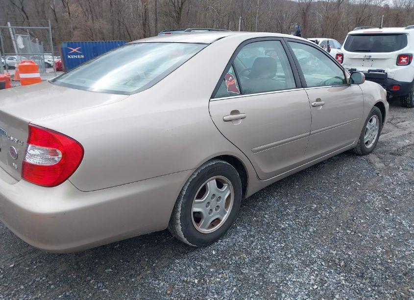 Photo 4 of 2002 Toyota Camry LE V6 (VIN 4T1BF32K32U519445)