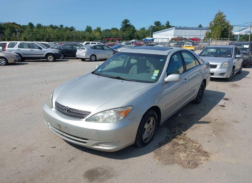 Photo 2 of 2003 Toyota Camry LE (VIN 4T1BF32K33U551295)