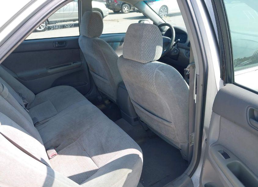 Photo 8 of 2003 Toyota Camry LE (VIN 4T1BF32K33U551295)