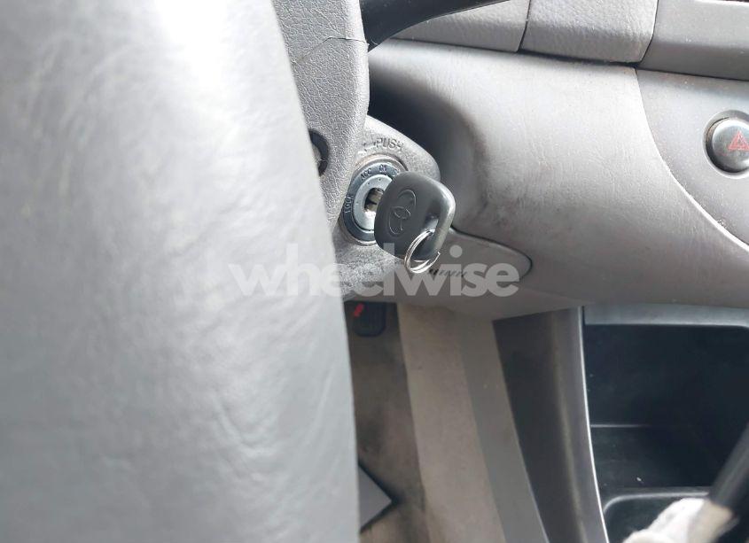 Photo 11 of 2004 Toyota Camry LE V6 (VIN 4T1BF32K34U075776)