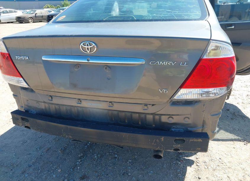 Photo 6 of 2005 Toyota Camry LE V6/XLE V6 (VIN 4T1BF32K354602958)