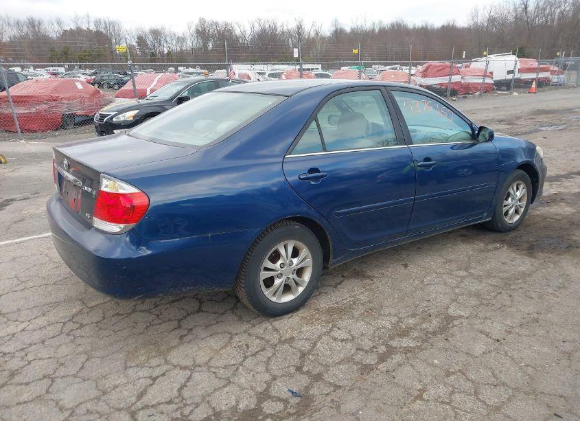 Photo 4 of 2005 Toyota Camry LE V6 (VIN 4T1BF32K35U098377)