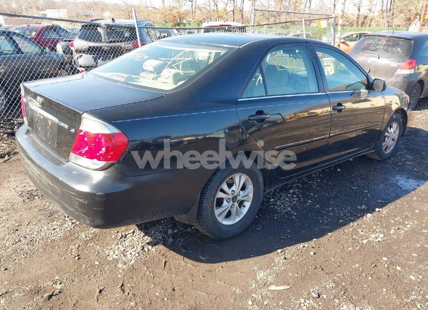 Photo 4 of 2005 Toyota Camry LE V6 (VIN 4T1BF32K35U107949)
