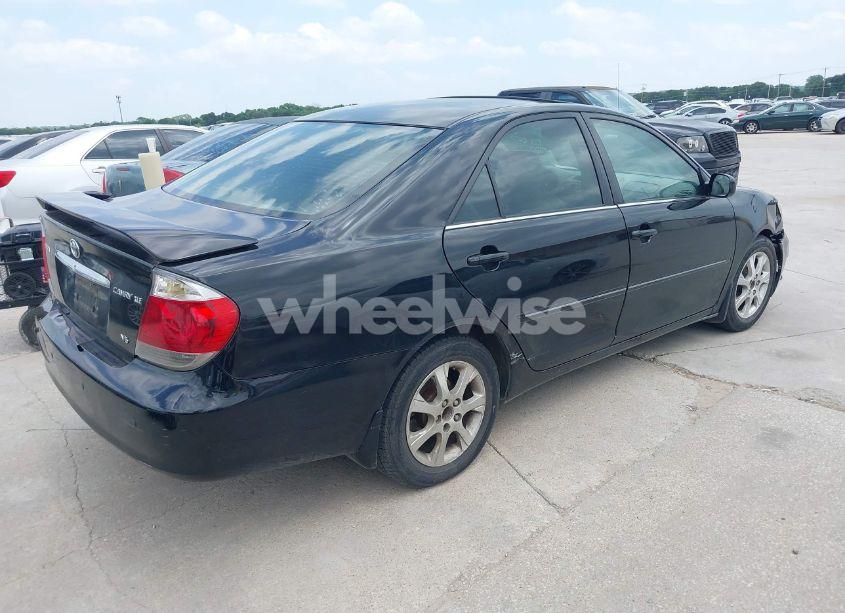 Photo 4 of 2005 Toyota Camry XLE V6 (VIN 4T1BF32K35U109233)