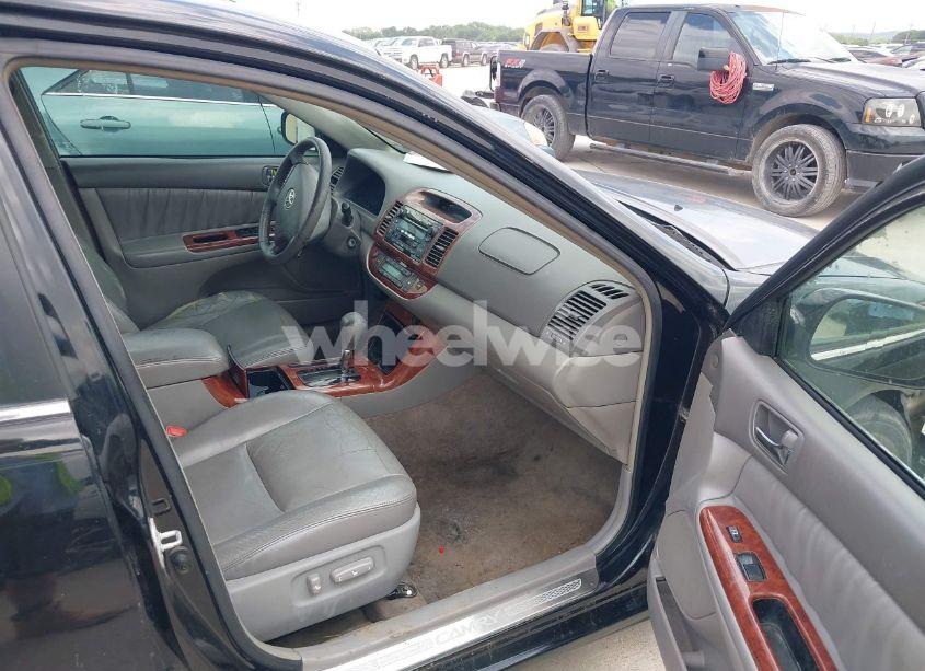 Photo 5 of 2005 Toyota Camry XLE V6 (VIN 4T1BF32K35U109233)